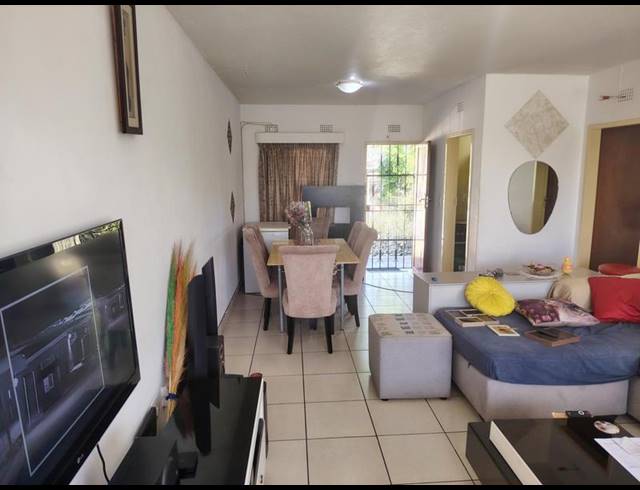 2 BEDROOM APARTMENT FOR SALE IN FERNDALE